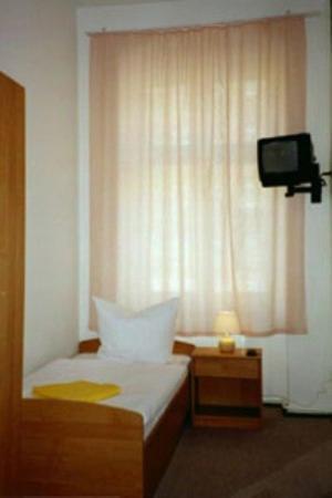 Pension Wedding Berlijn Kamer foto